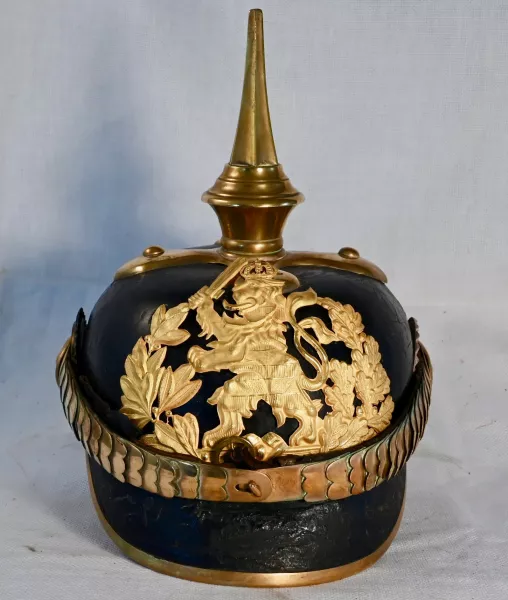 Hessen Infantry Officer Pickelhaube Visuel 1 principal